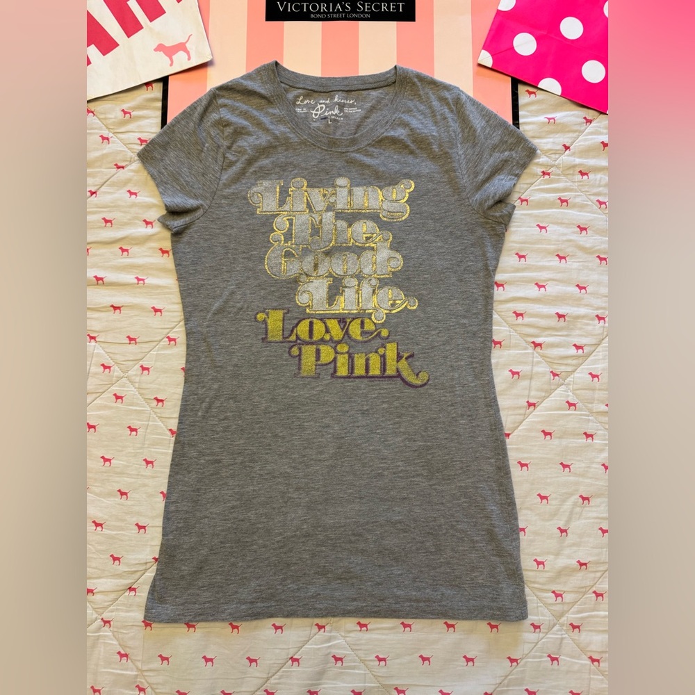 VS PINK VINTAGE Y2K SHORT SLEEVE TEE SHIRT GRAY “LIVING THE GOOD LIFE” RARE NWOT